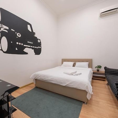Kievaccommodation In The Center 24H Self Check-In Esterno foto
